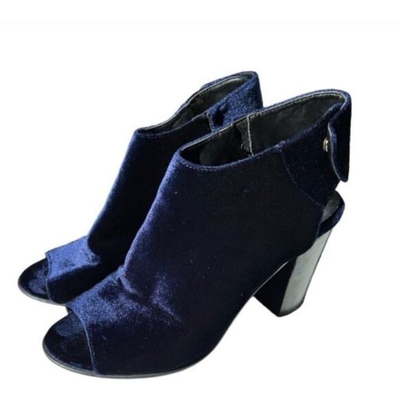 Steve Madden Royal Blue Velvet Heels Pumps Open Toe Size 7.5 - Picture 1 of 7